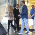  Exclusif - Elton John fait du shopping chez Prada avec Neil Patrick Harris et son mari David Burtka &agrave; Hawaii, le 8 janvier 2015.  
