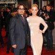 Johnny Depp et Amber Heard lors de l'avant-premi&egrave;re du film Rhum Express &agrave; Londres le 3 novembre 2011 