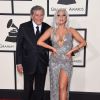 Tony Bennett et Lady Gaga, ultrasexy dans sa robe argentée Brandon Maxwell, assiste aux 57e Grammy Awards au Staples Center. Los Angeles, le 8 février 2015.