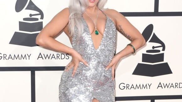 Grammy Awards : Lady Gaga et Nicki Minaj sexy face aux jambes de Taylor Swift