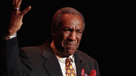 Bill Cosby accusé de viols par deux nouvelles victimes, son 'fils' le défend