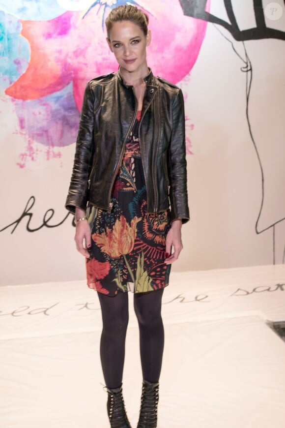 Katie Holmes assiste au défilé Desigual automne-hiver 2015-2016 au Lincoln Center. New York, le 12 février 2015.