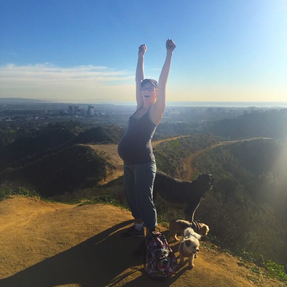 Milla Jovovich enceinte. Photo postée le 13 février 2015.