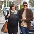  Semi-Exclusif - Milla Jovovich enceinte et son mari Paul W.S Anderson vont d&eacute;jeuner au restaurant Il Pastaio &agrave; Beverly Hills, le 19 d&eacute;cembre 2014. 