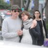 Milla Jovovich et son mari à Beverly Hills, Los Angeles, le 18 décembre 2014.