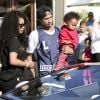 Tyga, Blac Chyna et leur fils King Cairo à Calabasas, Los Angeles, le 16 mars 2014.