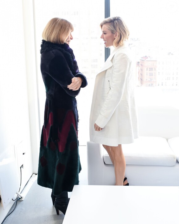 Anna Wintour et Sienna Miller lors du défilé Calvin Klein automne-hiver 2015-2016 aux Spring Studios. New York, le 19 février 2015.