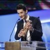 VIDEO - Pierre Niney reçoit le César du meilleur acteur pour Yves Saint Laurent lors de la 40e cérémonie des César du Cinéma.