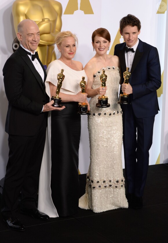 J.K. Simmons, Patricia Arquette, Julianne Moore et Eddie Redmayne - Press Room lors de la 87ème cérémonie des Oscars à Hollywood, le 22 février 2015.  2/22/15 Press Room at the 2015 Oscars, held at the Kodak Theatre, Hollywood. (Los Angeles, USA)22/02/2015 - Hollywood