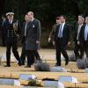 Le prince William s'est recueilli au cimetière militaire du Commonwealth Hodogaya, à Yokohama, le 27 février 2015, au deuxième jour de sa visite officielle au Japon