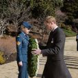  Le prince William s'est recueilli au cimetière militaire du Commonwealth Hodogaya, à Yokohama, le 27 février 2015, au deuxième jour de sa visite officielle au Japon 