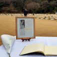  Le prince William s'est recueilli au cimetière militaire du Commonwealth Hodogaya, à Yokohama, le 27 février 2015, au deuxième jour de sa visite officielle au Japon 