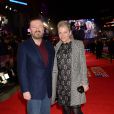 Ricky Gervais et sa compagne Jane Fallon - Première de la saison 3 de la série "House of Cards" à Londres, le 26 février 2015.
