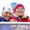 Victoria de Suède tient la princesse Ingrid Alexandra de Norvège, Mette-Marit de Norvège - La famille royale suédoise et la famille royale norvégienne assistent aux championnats du monde de ski nordique à Falun en Suède, le 27 février 2015.