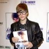 Justin Bieber pour la sortie de son livre "Justin Bieber : First Step 2 For Ever : My Story", le 31 octobre 2010 à Los Angeles.