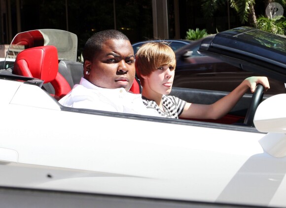 Justin Bieber au volant d'une Lamborghini, le 19 juillet 2010 à Los Angeles