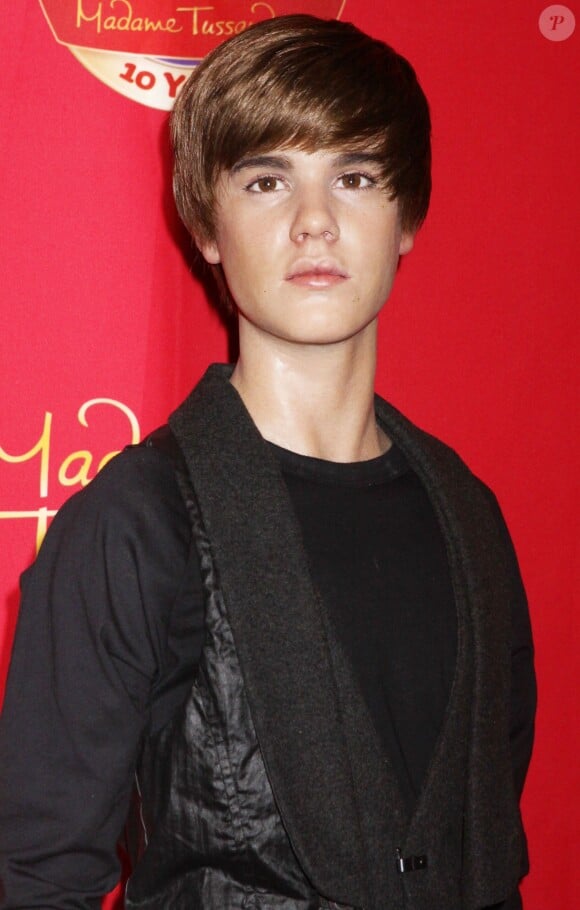 Justin Bieber fait son entrée chez Madame Tussauds à New York, le 15 mars 2011