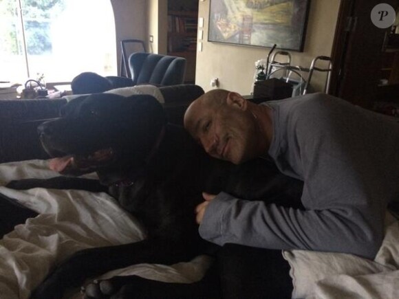 Sam Simon et son chien Columbo, sur Twitter le 7 juillet 2014 