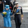 La reine Elizabeth II d'Angleterre et le duc d'Edimbourg quittant le 13 mars 2015 la cathédrale St Paul de Londres après un service commémorant les 453 membres des forces armées britanniques morts lors des opérations en Afghanistan depuis 2001.