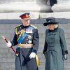Le prince Charles et Camilla Parker Bowles le 13 mars 2015 quittant la cathédrale St Paul de Londres après un service commémorant les 453 membres des forces armées britanniques morts lors des opérations en Afghanistan depuis 2001.