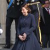 Kate Middleton le 13 mars 2015 quittant la cathédrale St Paul de Londres au terme d'un service commémorant les 453 membres des forces armées britanniques morts lors des opérations en Afghanistan depuis 2001.
