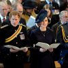 Kate Middleton, enceinte, le prince William et le prince Harry ont assisté, le 13 mars 2015 en la cathédrale St Paul de Londres, avec la reine Elizabeth II et d'autres membres de la famille royale, à un service commémorant les 453 membres des forces armées britanniques morts lors des opérations en Afghanistan depuis 2001.