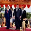 Le roi Abdullah II de Jordanie et le roi Mohammed VI du Maroc avec la reine Rania et le prince Moulay Rachid lors de la cérémonie de bienvenue, le 11 mars 2015 au palais royal à Casablanca, pour la visite officielle du souverain hachémite et son épouse.