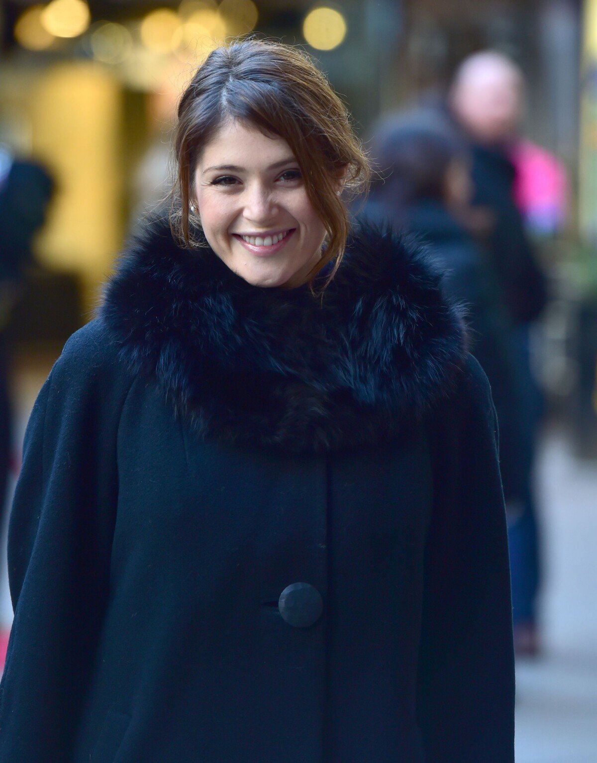 Vidéo : Gemma Arterton - 22e "ICAP Charity Day" à Londres le 3 décembre