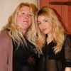 Exclusif - Loana Petrucciani, Lola Marois Bigard - à la générale de la pièce de théâtre "La famille est dans le pré" au théâtre Edgar à Paris le 16 mars 2015.