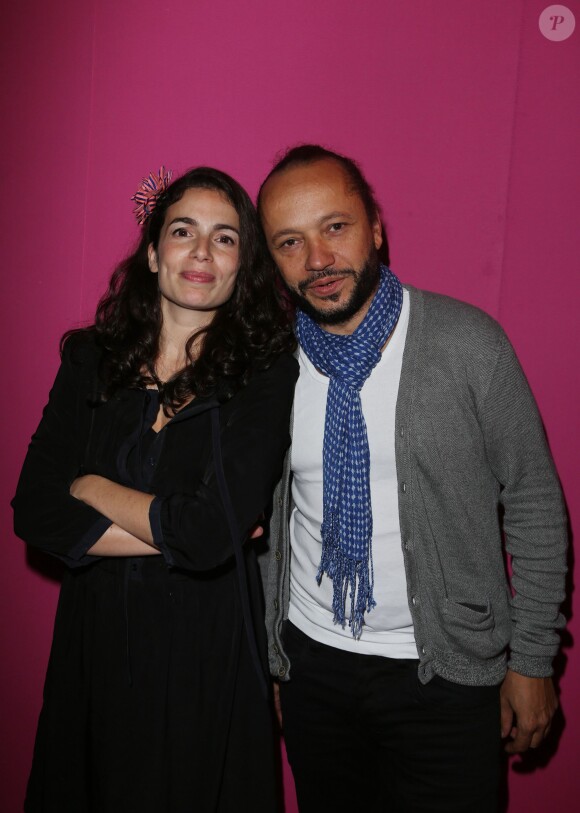 Yael Naim et son compagnon David Donatien - Inauguration de l'exposition "Sex in the city", un événement Solidarité Sida sur la place de la Bastille à Paris, le 7 octobre 2013.