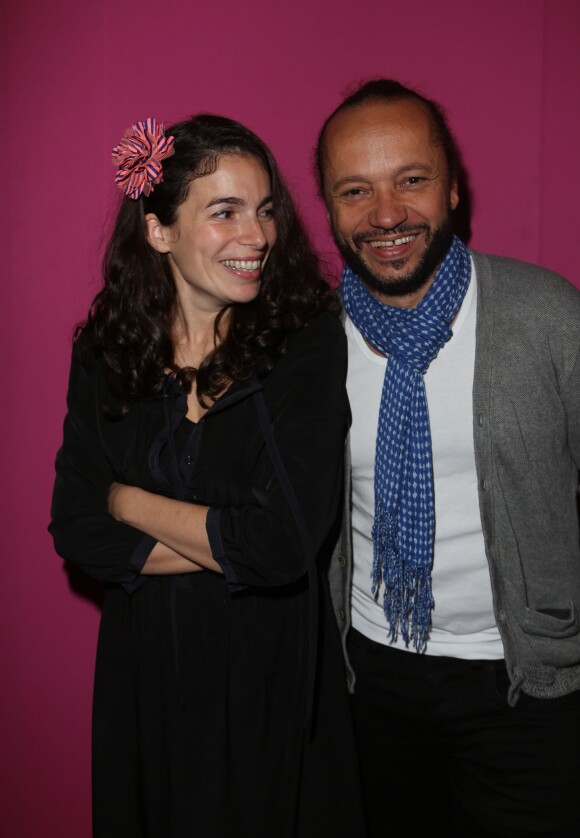 Yael Naim et son compagnon David Donatien - Inauguration de l'exposition "Sex in the city", un événement Solidarité Sida sur la place de la Bastille à Paris, le 7 octobre 2013.