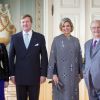 Le roi Willem-Alexander et la reine Maxima des Pays-Bas reçus par la reine Margrethe II et le prince Henrik de Danemark au palais de Fredensborg le 17 mars 2015 pour la cérémonie de bienvenue dans le cadre de leur visite officielle.