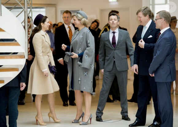 Le roi Willem-Alexander et la reine Maxima des Pays-Bas accompagnés du prince Frederik et de la princesse Mary de Danemark ont assisté à une conférence à l'université d'Aalborg à Copenhague, le 17 mars 2015.
