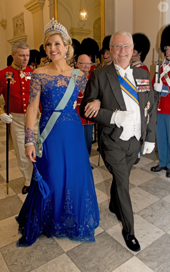 La reine Margrethe II de Danemark donnait le 17 mars 2015 au palais de Christiansborg un dîner en l'honneur de la visite officielle du roi Willem-Alexander et de la reine Maxima des Pays-Bas, auquel ont pris part le prince Frederik et la princesse Mary, le prince Joachim et la princesse Marie, ainsi que la princesse Benedikte et le prince Richard.