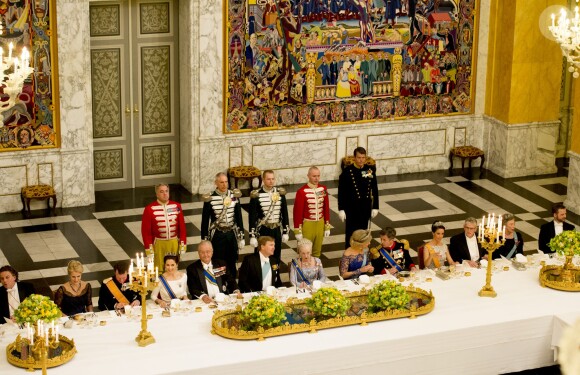 La reine Margrethe II de Danemark offrait le 17 mars 2015 au palais de Christiansborg un dîner en l'honneur de la visite officielle du roi Willem-Alexander et de la reine Maxima des Pays-Bas, auquel ont pris part le prince Frederik et la princesse Mary, le prince Joachim et la princesse Marie, ainsi que la princesse Benedikte et le prince Richard.