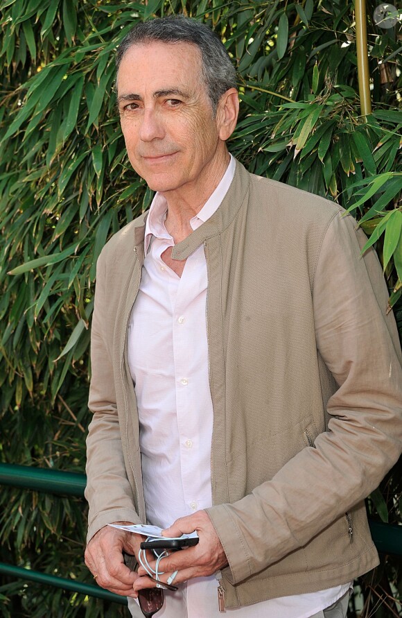 Alain Chamfort aux Internationaux de France de tennis de Roland-Garros, à Paris le 6 juin 2013.