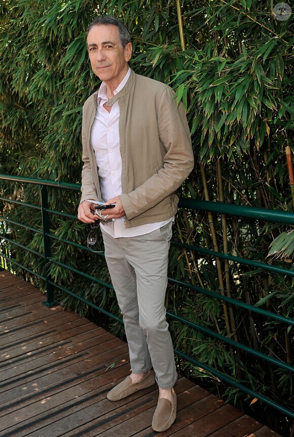 Alain Chamfort aux Internationaux de France de tennis de Roland-Garros, à Paris le 6 juin 2013.
