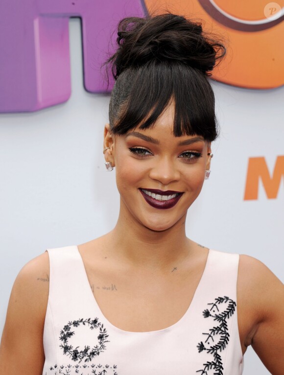 Rihanna à la première du film En route! au Regency Village Theatre de Westwood, Los Angeles, le 22 mars 2015.