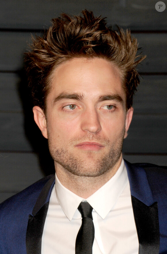 Robert Pattinson lors de la Vanity Fair Oscar Party 2015 à Beverly Hills.