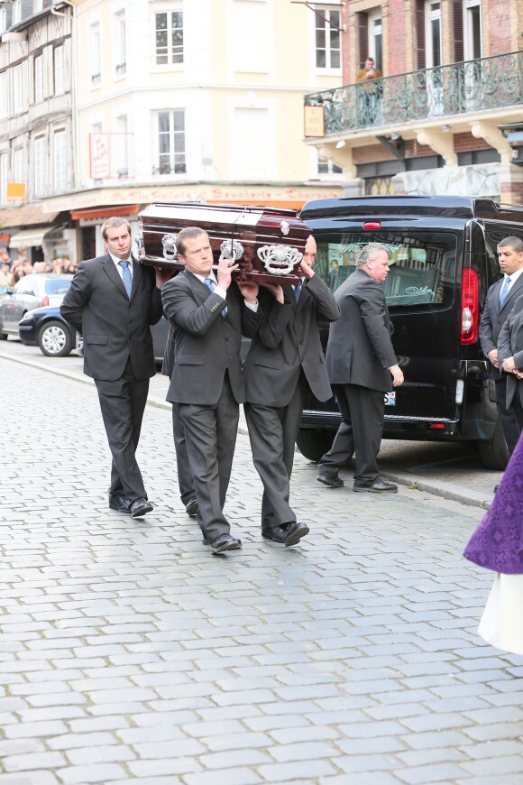 Les obsèques d'Alexis Vastine en l'église Saint-Ouen à Pont-Audemer le 25 mars 2015