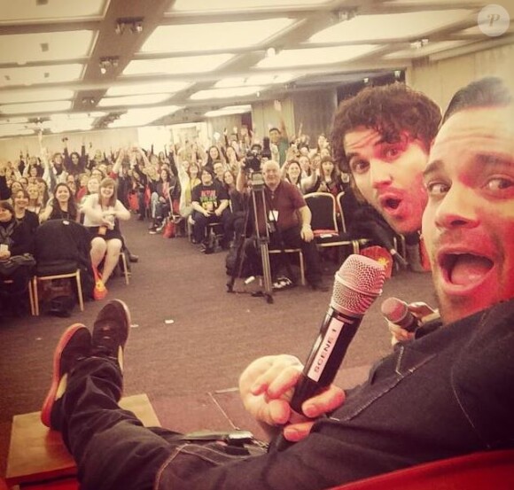 Mark Salling et Darren Criss lors d'une convention Glee à Paris, le 21 mars 2015