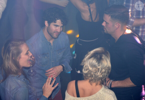 Exclusif - Mark Salling et Darren Criss de Glee faisant la fête au Queen à Paris le 23mars 2015.