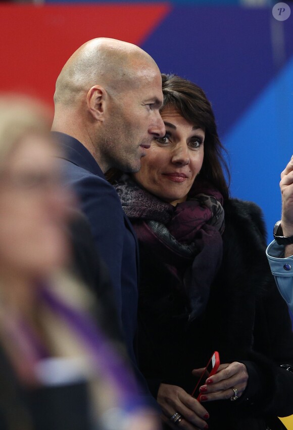 Zinédine Zidane et sa femme Véronique lors de la rencontre entre l'équipe de France et la sélection brésilienne, au Stade de France à Paris le 26 mars 2015