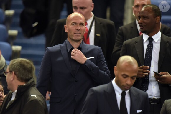 Zinédine Zidane, Patrick et Thierry Henry lors de la rencontre entre l'équipe de France et la sélection brésilienne, au Stade de France à Paris le 26 mars 2015