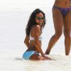 Exclusif - Karrueche Tran, Christina Milian et des amies profitent d'un après-midi ensoleillé sur une plage de Cancún. Le 18 mars 2015.