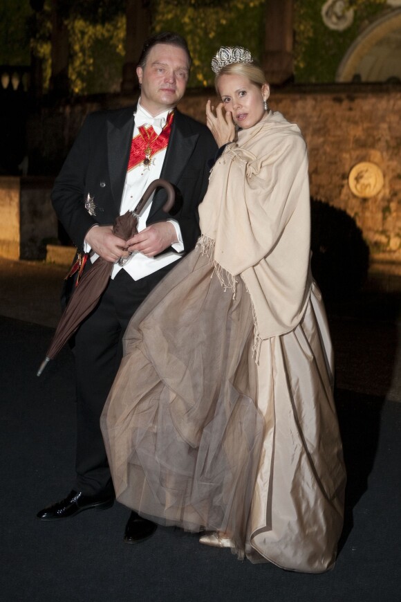 Le prince Alexander de Schaumburg-Lippe et son épouse Nadja-Anna lors du mariage du prince Georg Friedrich de Prusse et de la princesse Sophie en août 2011 à Potsdam. Le couple a annoncé sa séparation en mars 2015.