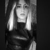 Anaïs Camizuli prend la pose sur Instagram. Mars 2015.
