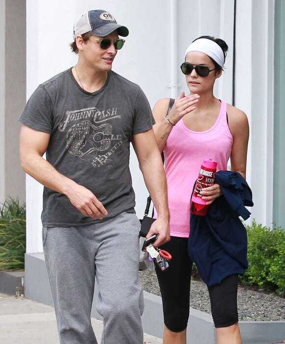 Peter Facinelli et sa petite-amie Jaimie Alexander s'embrassent à la sortie de le séance de gym à West Hollywood, le 29 mai 2014.