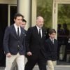 Le prince Kubrat de Bulgarie et ses fils, les princes Lukas, Tirso et Mirko le 8 avril 2015 au cimetière San Isidro à Madrid, lors des obsèques du prince Kardam de Bulgarie, décédé à 52 ans la veille, six ans après un accident de la route dont il ne s'était jamais remis.
