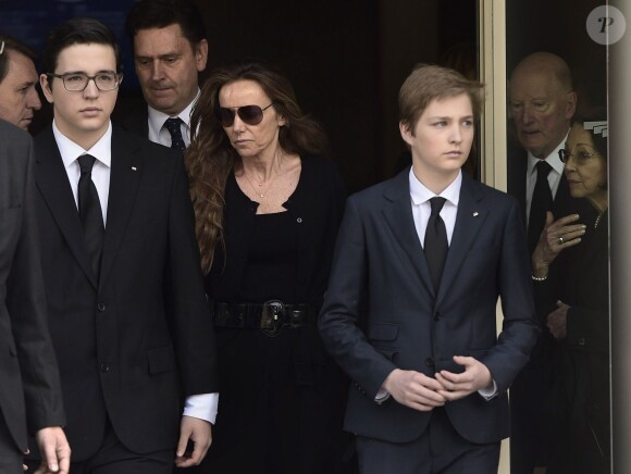 Les princes Boris et Beltran aux obsèques de leur père le prince Kardam de Bulgarie le 8 avril 2015 au cimetière San Isidro à Madrid. Il s'est éteint à 52 ans.